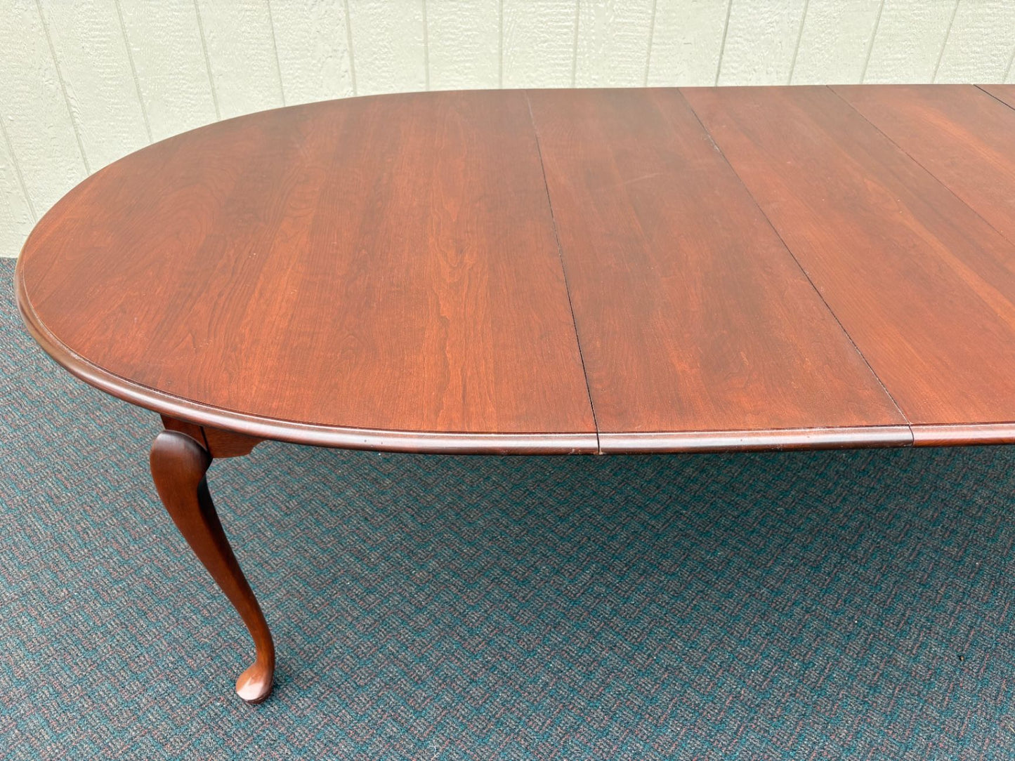 67536 Hitchcock Queen Anne Style Dining Table with 3 Leaves TOP 94" x 42"