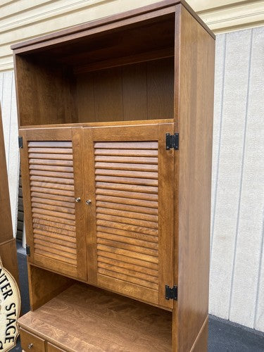 65542 Ethan Allen Cabinet with Bookcase top