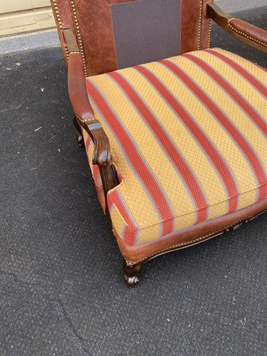 65785 Large TAYLOR KING Furniture Leather Armchair Chair