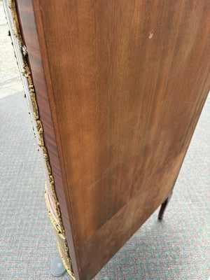67095 Louis XV Curio China Cabinet with Bronze ormalu