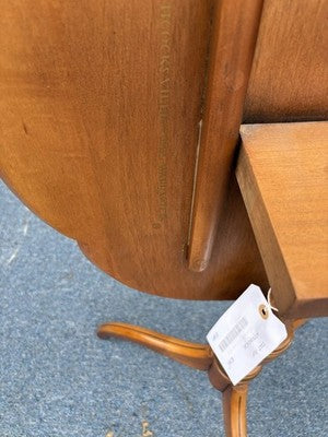64962 HITCHCOCK Tilt Top Maple Table