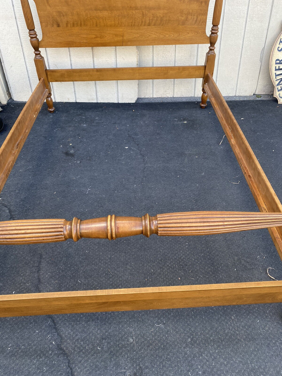 65947 Solid Maple Full Size Poster Bed with Rails
