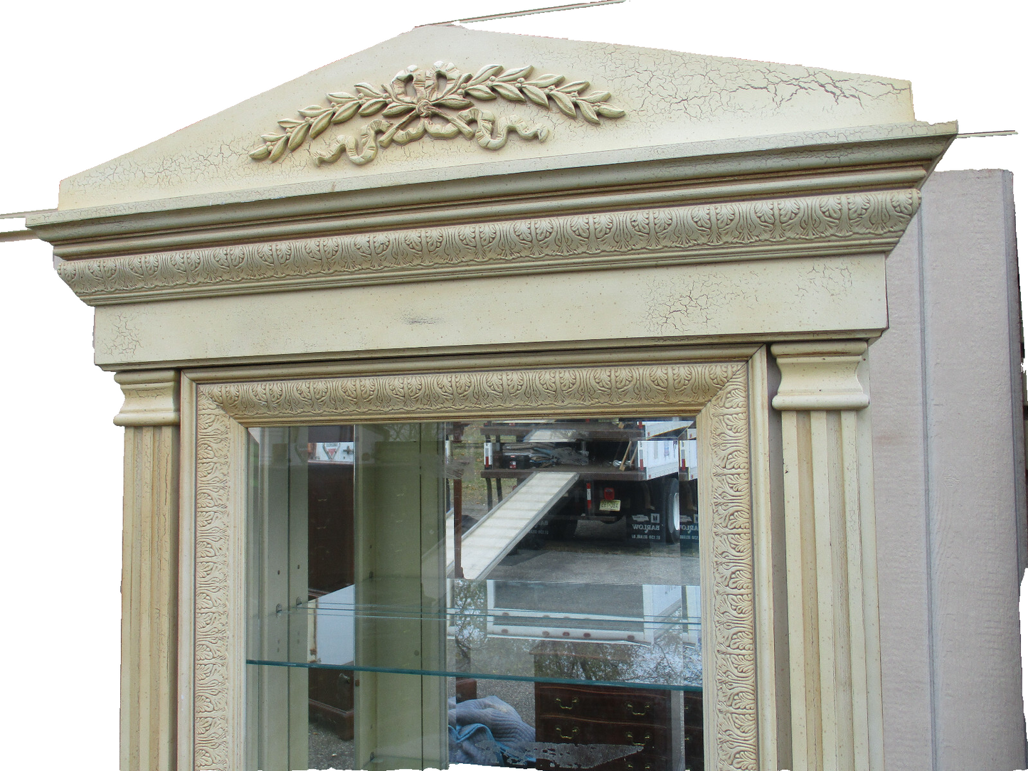 63860 White Pulaski Decorator Curio Cabinet China