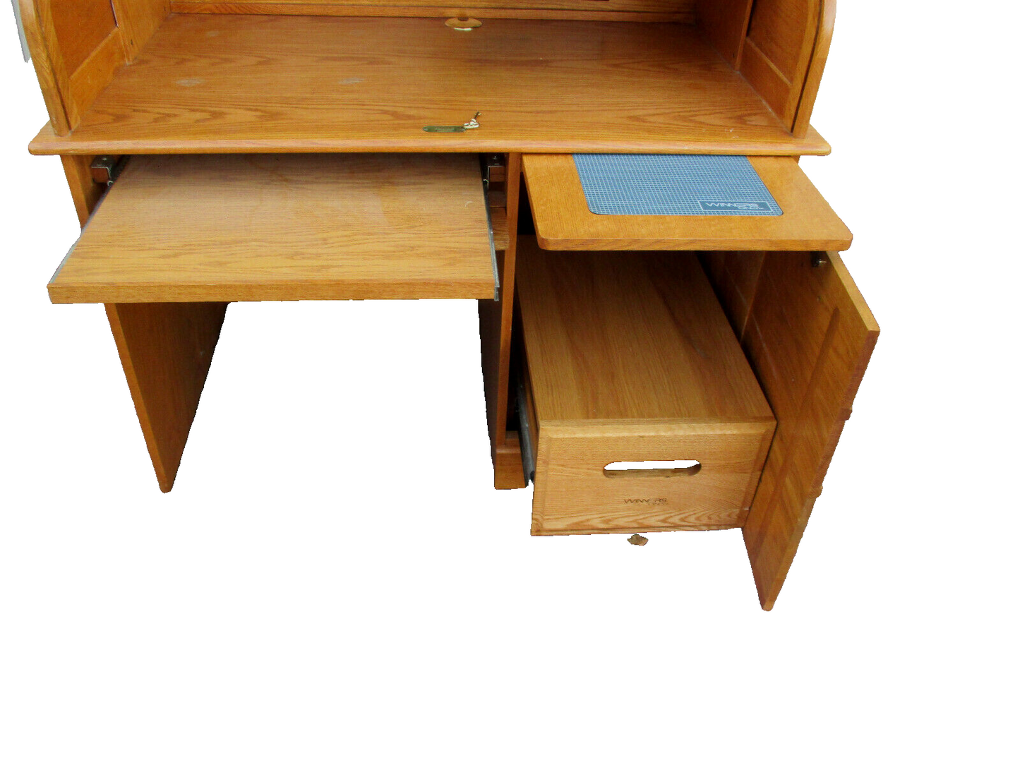 62628 WINNERS ONLY Oak Roll Top Desk w/ Swivel Office Chair