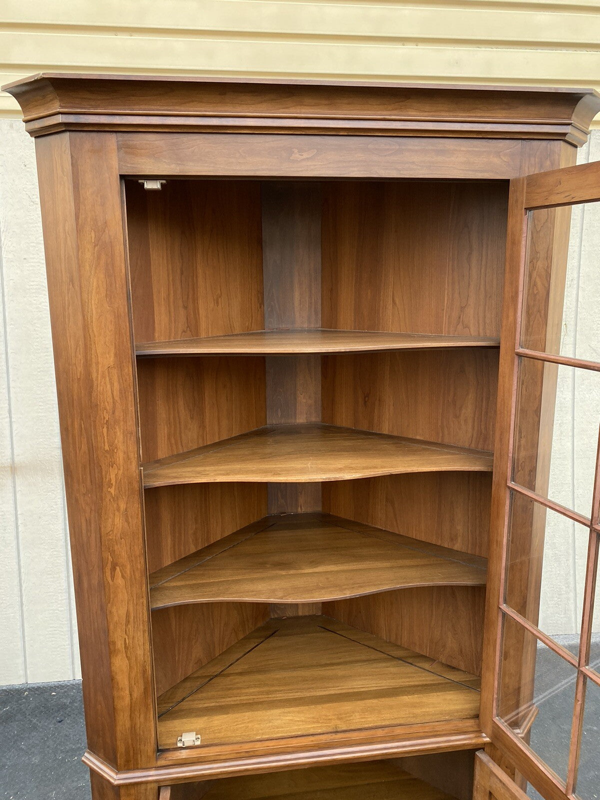66039 HENKEL HARRIS Black Cherry Corner China Cabinet