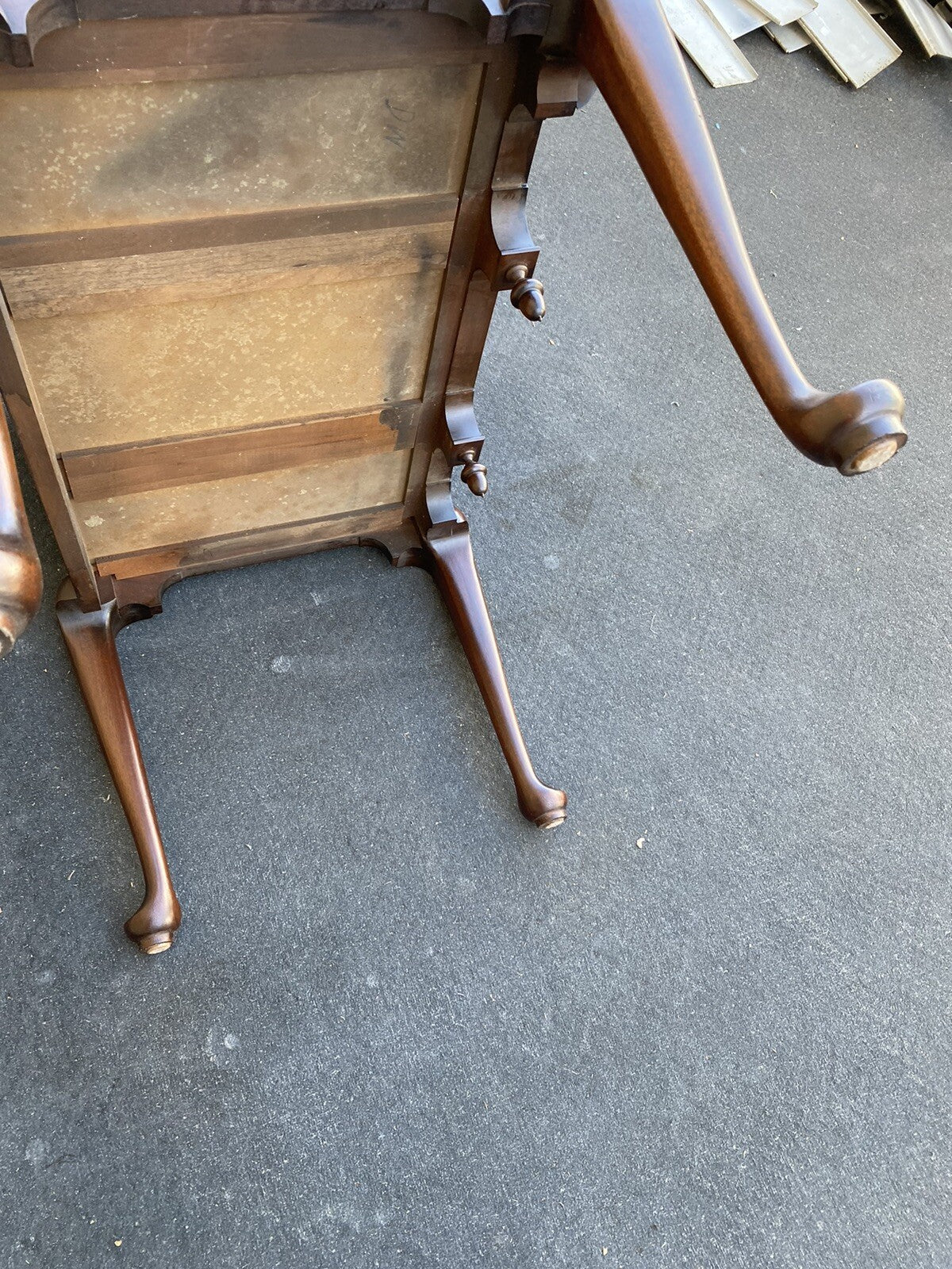 65777 HENKEL HARRIS Virginia Galleries Low Boy Dresser