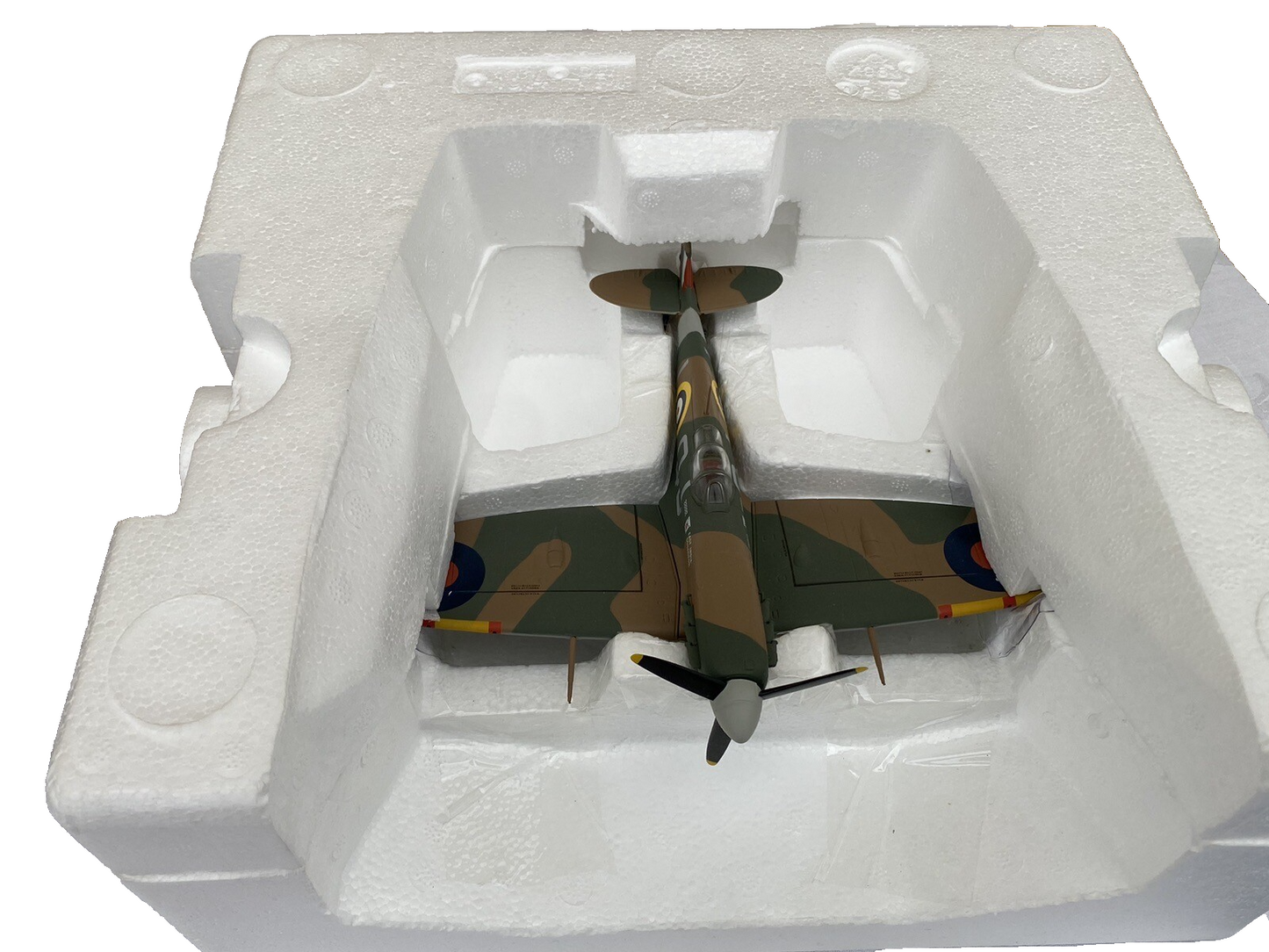 ES 61 : FRANKLIN MINT EAST INDIA Squadron Spitfire FMTM with box