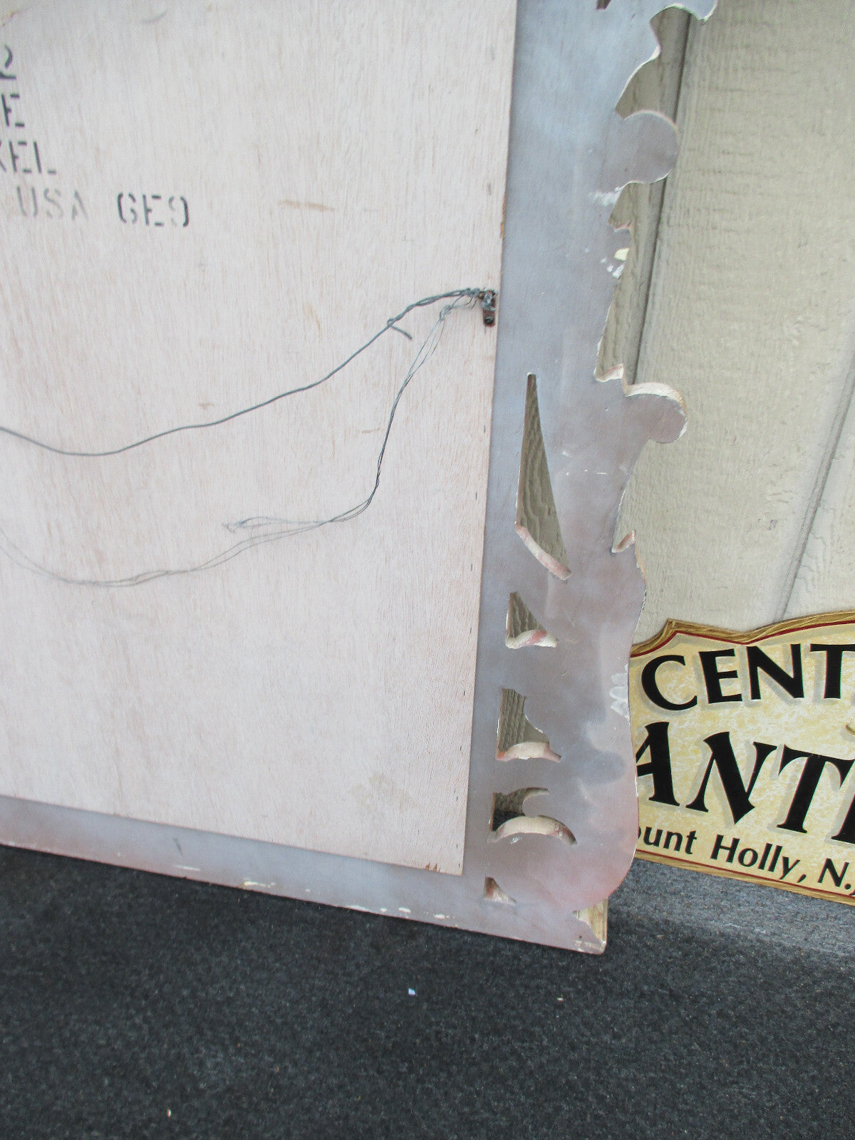 63976 DREXEL Decorator Accent Mirror