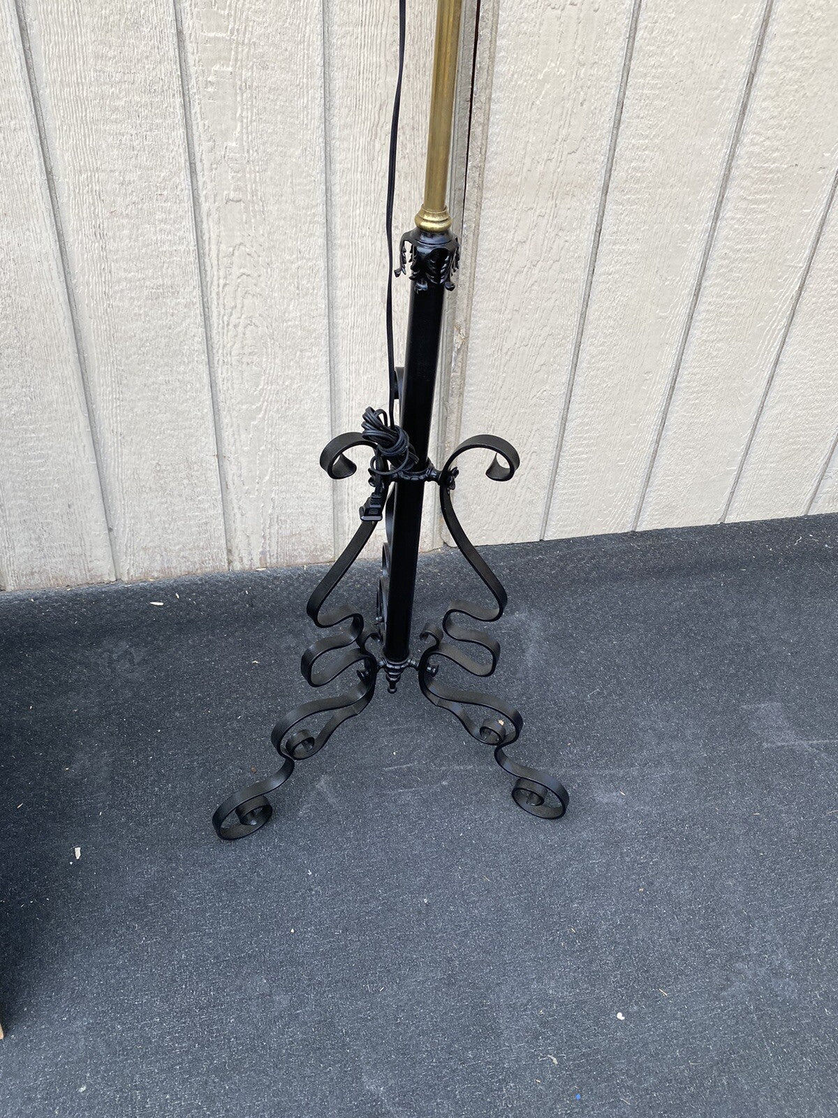 65615 Adjustable Iron Antique Piano Lamp w/ Shade