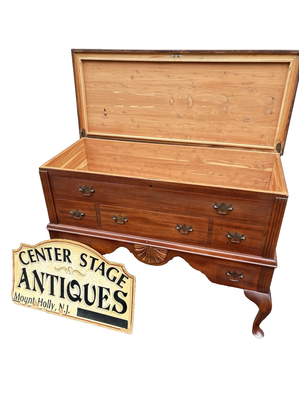 66786 Antique WEST BRANCH Mahogany Blanket Cedar Lined Storage chest