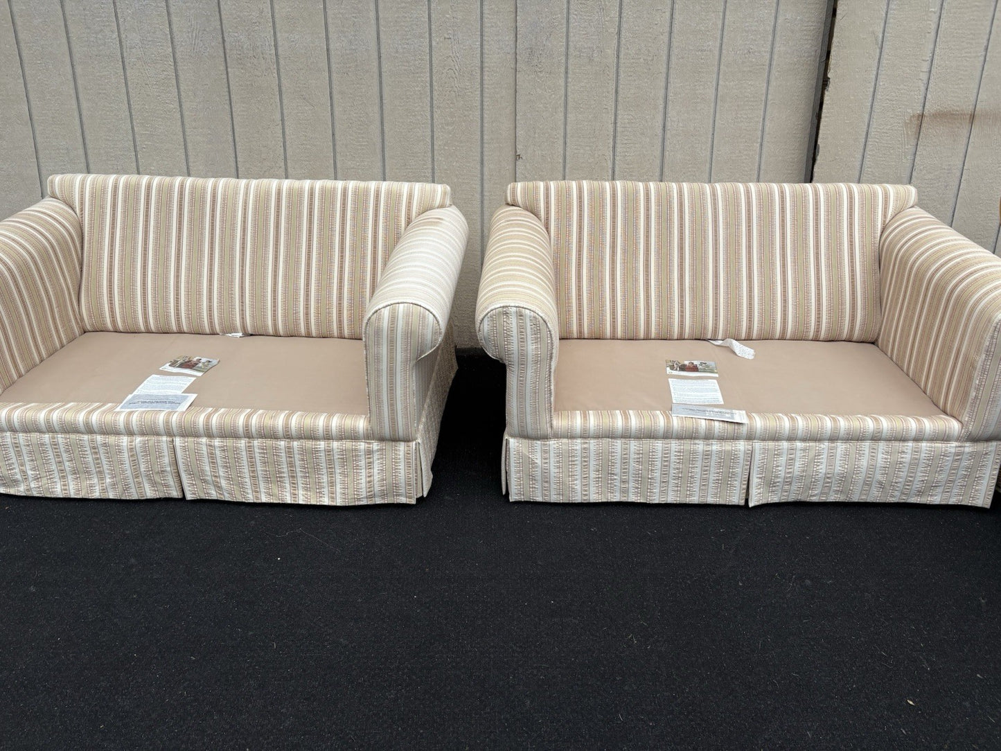 66861 + 66862 : PAIR KLAUSSNER Furniture Loveseat Sofa Chairs Very COMFORTABLE