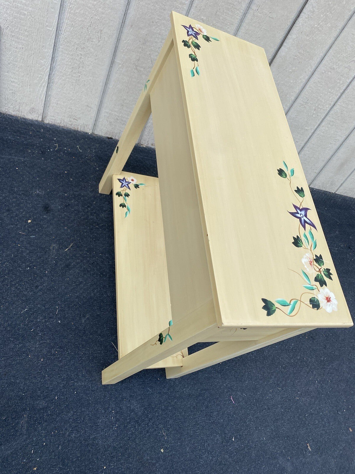 64543 Decorator End Table Cabinet Chest Stand
