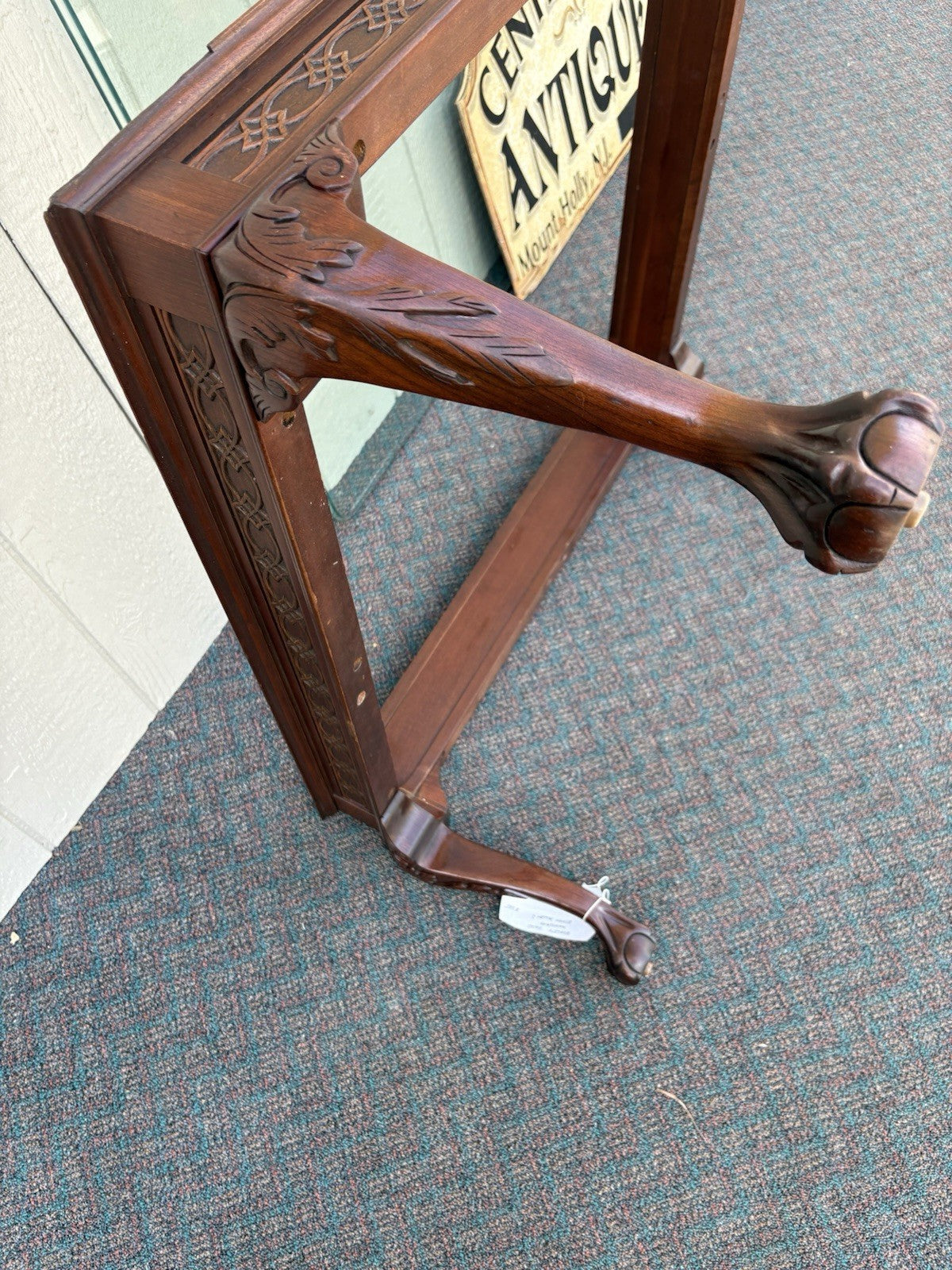 63903 Solid Mahogany Chippendale Glass Top Coffee Table Stand