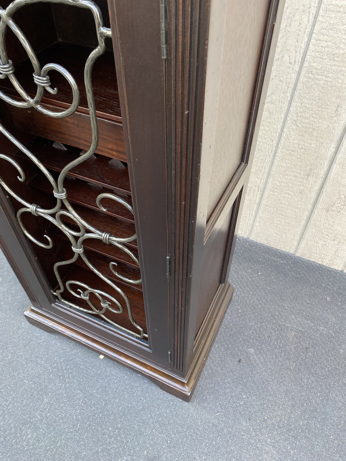 65899 SOUTH CONE Liqour Wine Cabinet Storage Chest