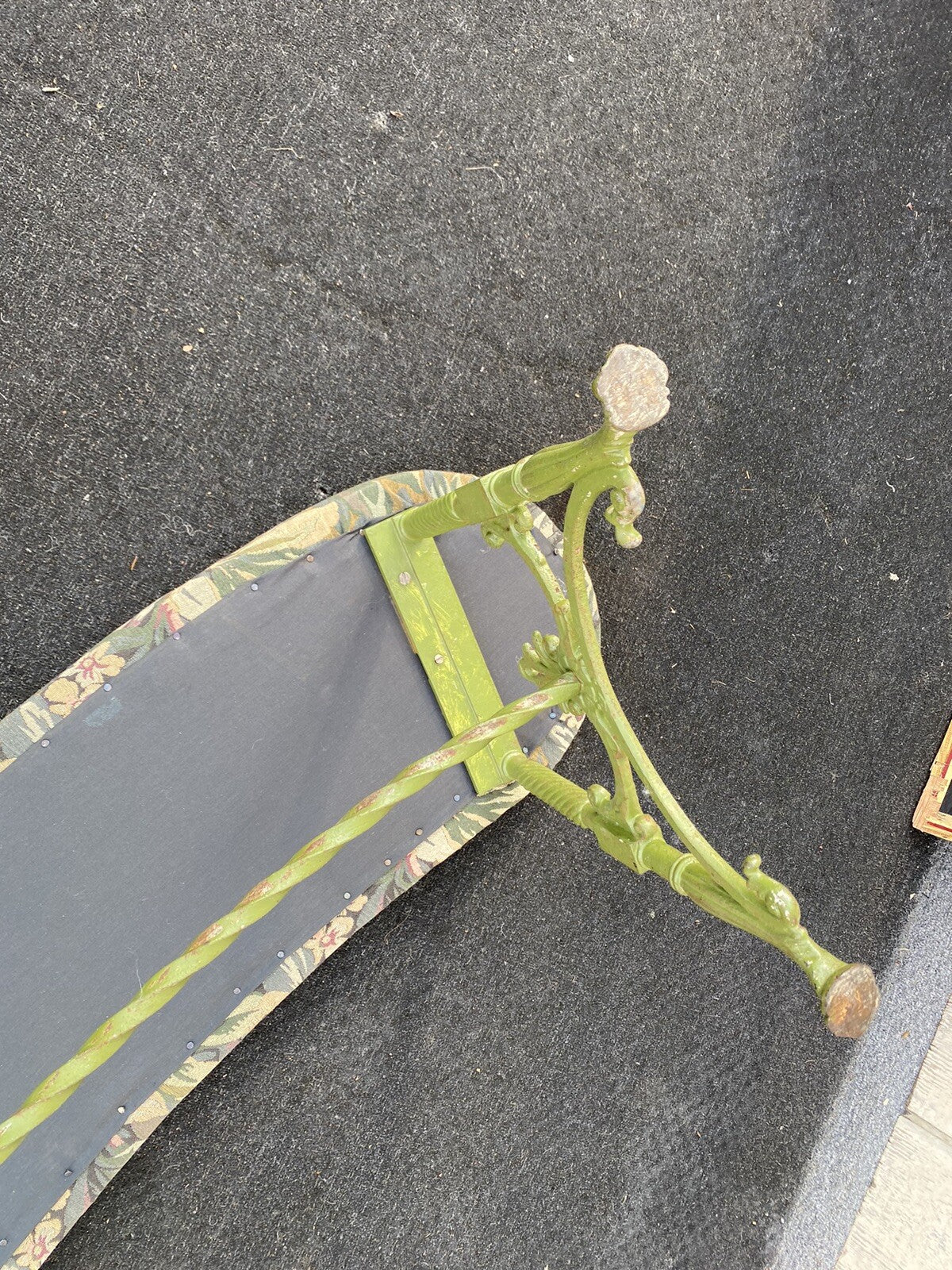 66195 Cast Iron Window Bench Settee