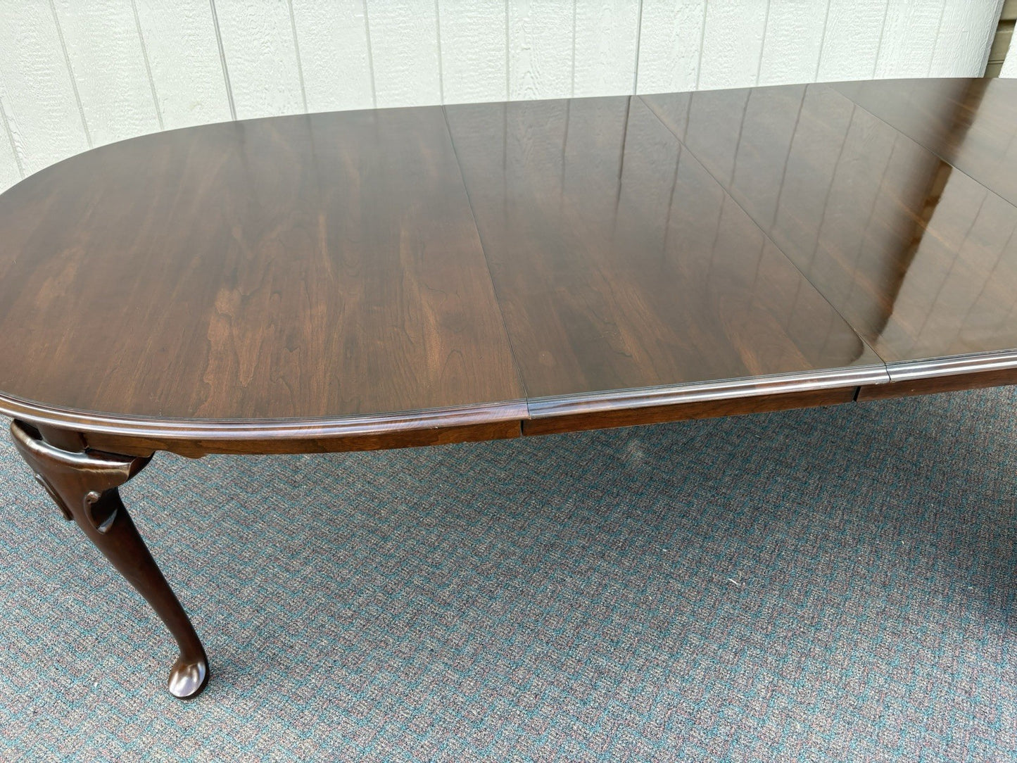 00001 ETHAN ALLEN Mahogany Dining Table with 2 Leafs