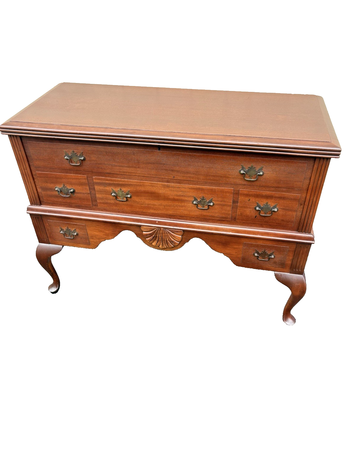 66786 Antique WEST BRANCH Mahogany Blanket Cedar Lined Storage chest