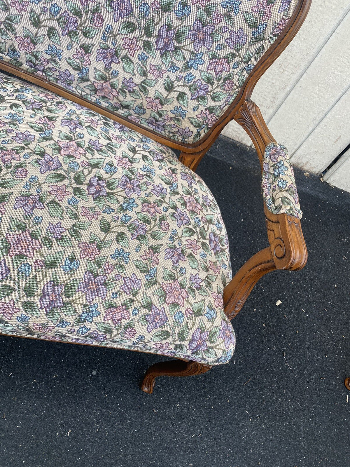 65230 French Country Louis XV Settee Loveseat Couch