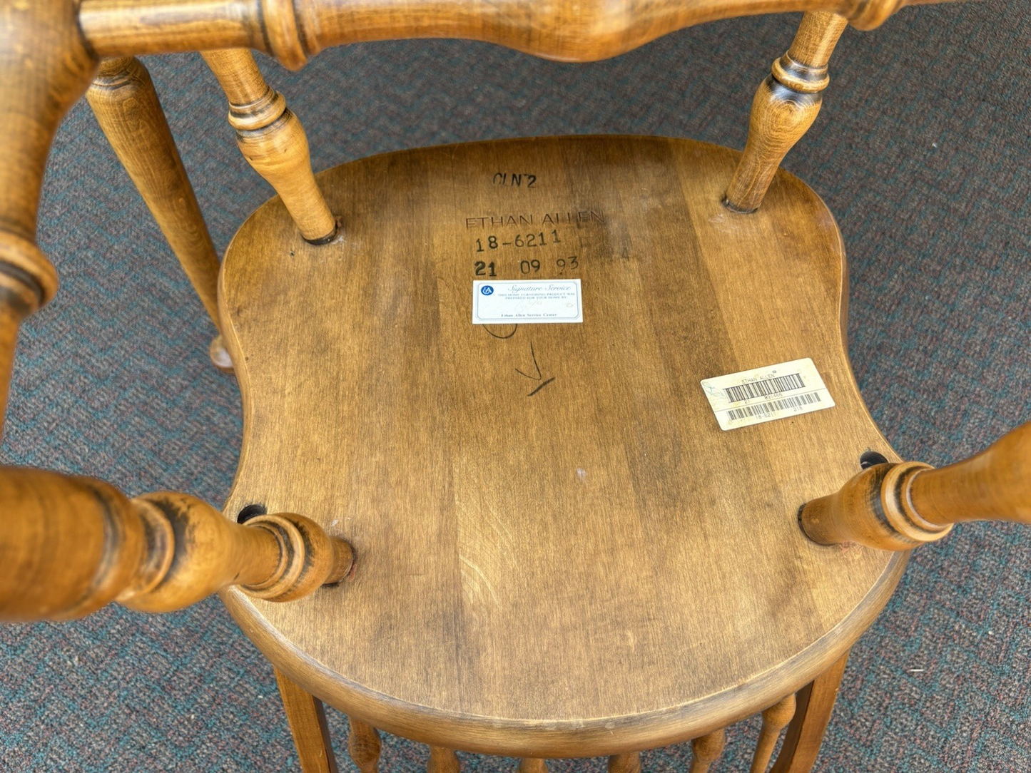 66858 ETHAN ALLEN Maple Dining Table W/ 2 Leafs + 4 Windsor Chair s