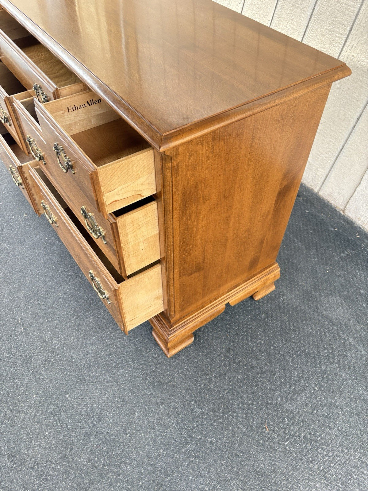 66811 ETHAN ALLEN Maple 7 Drawer Dresser Chest