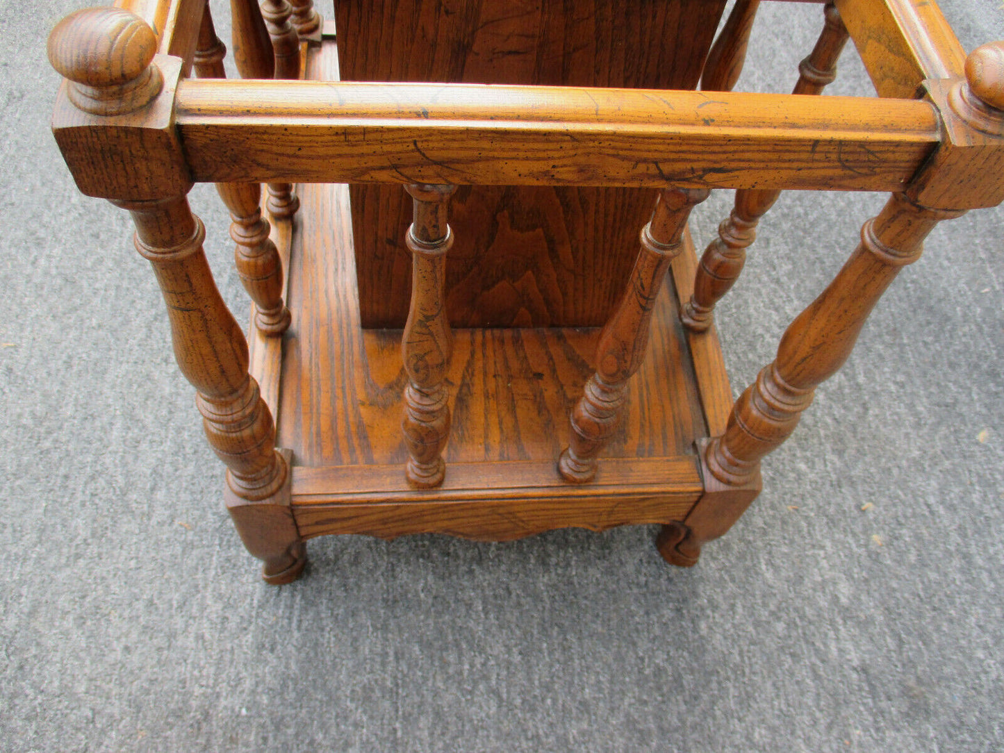 62977 Quality Oak Magazine Rack Holder Stand