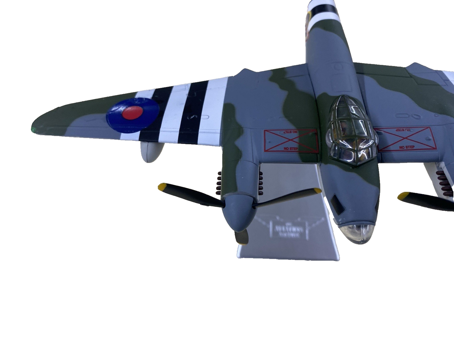 ES 211: Corgi Aviation Archive AA32816 DH Mosquito BXX No 627 Squadron RAF