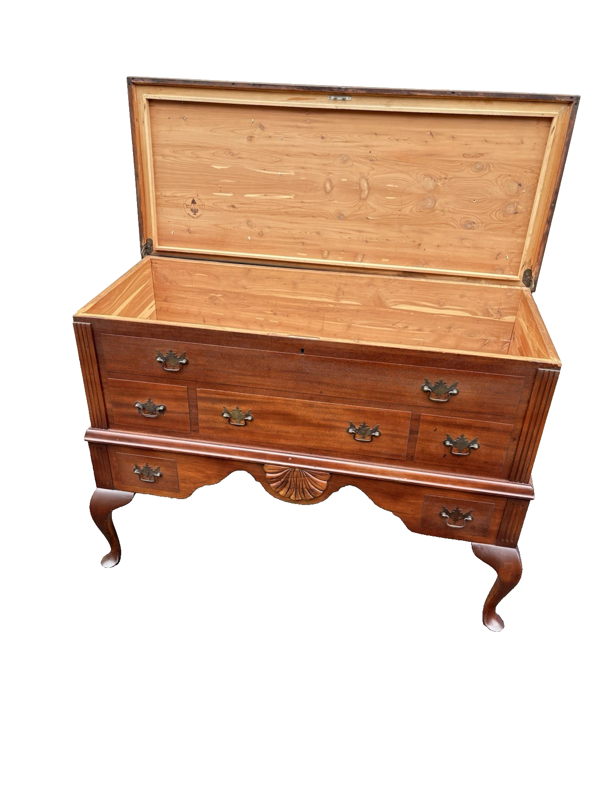66786 Antique WEST BRANCH Mahogany Blanket Cedar Lined Storage chest