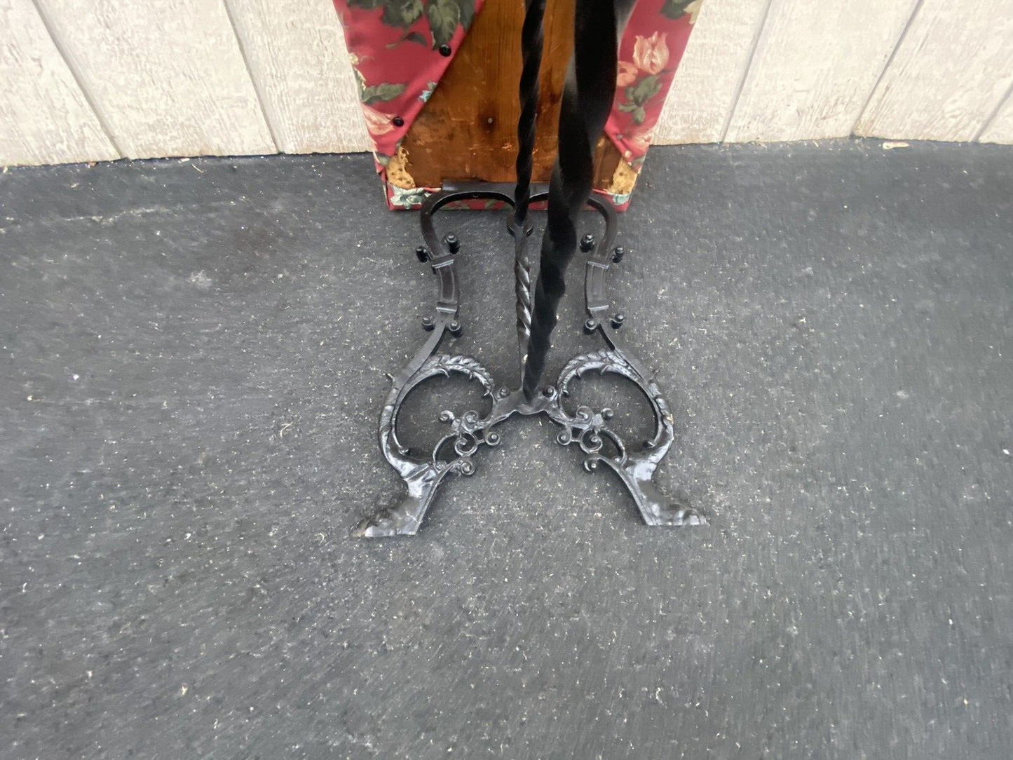 65104 Antique Iron Window Bench Seat Stool