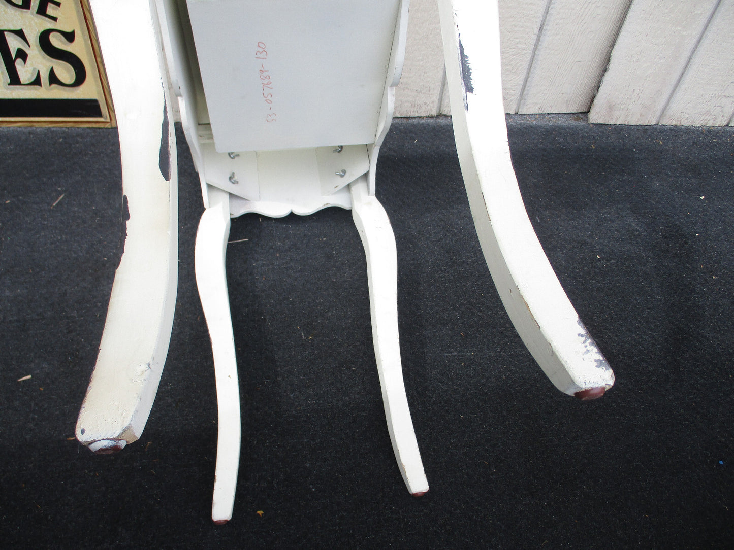 64249 Decorator White French Country Sofa Hall Table