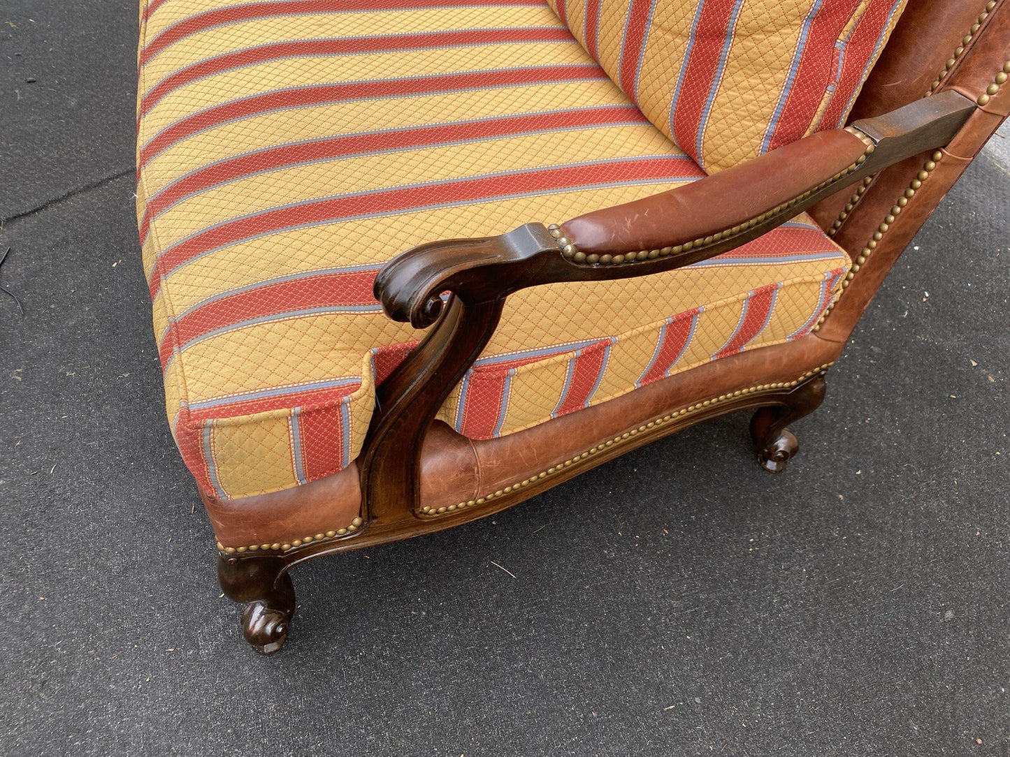 65785 Large TAYLOR KING Furniture Leather Armchair Chair