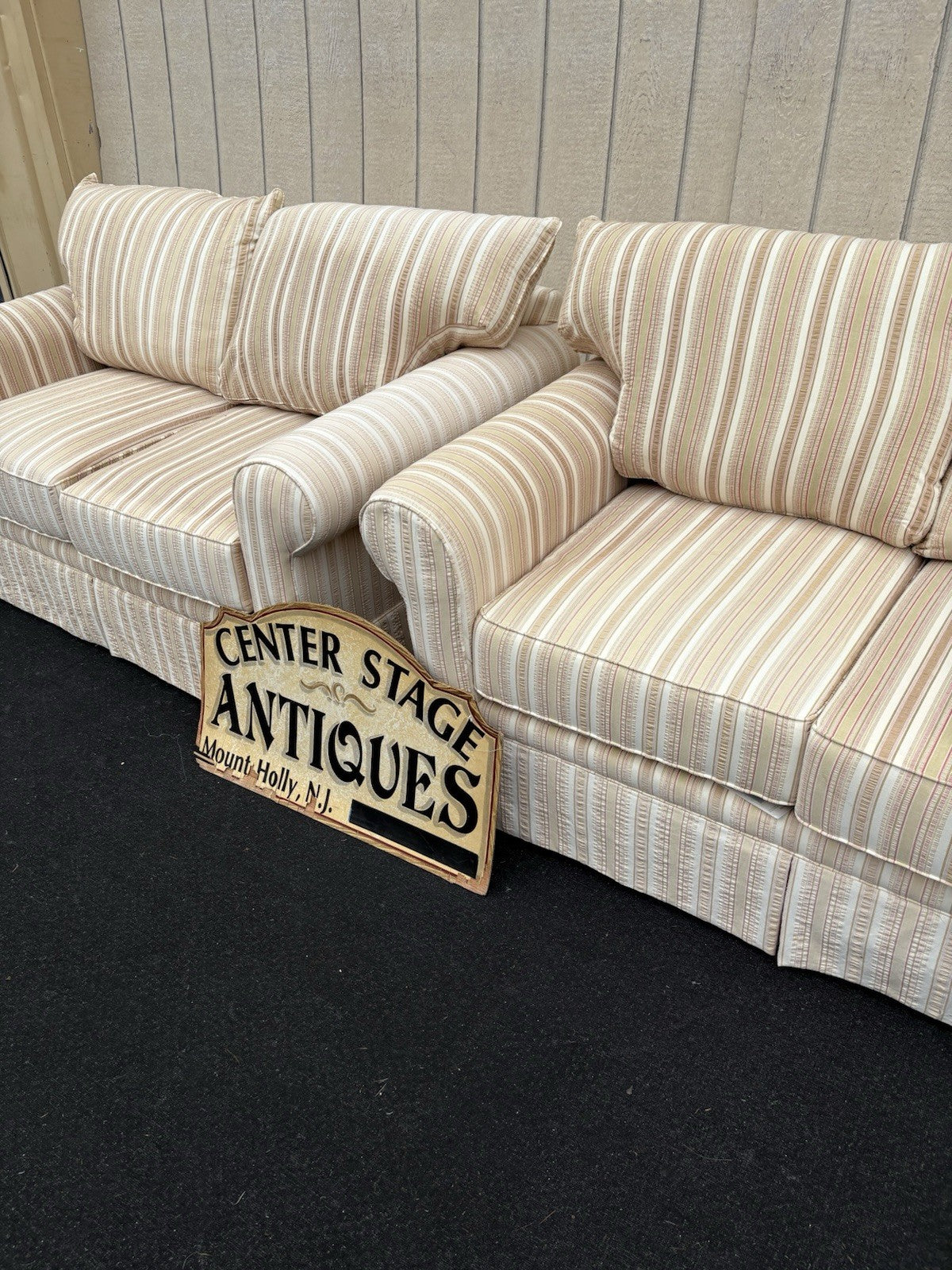 66861 + 66862 : PAIR KLAUSSNER Furniture Loveseat Sofa Chairs Very COMFORTABLE