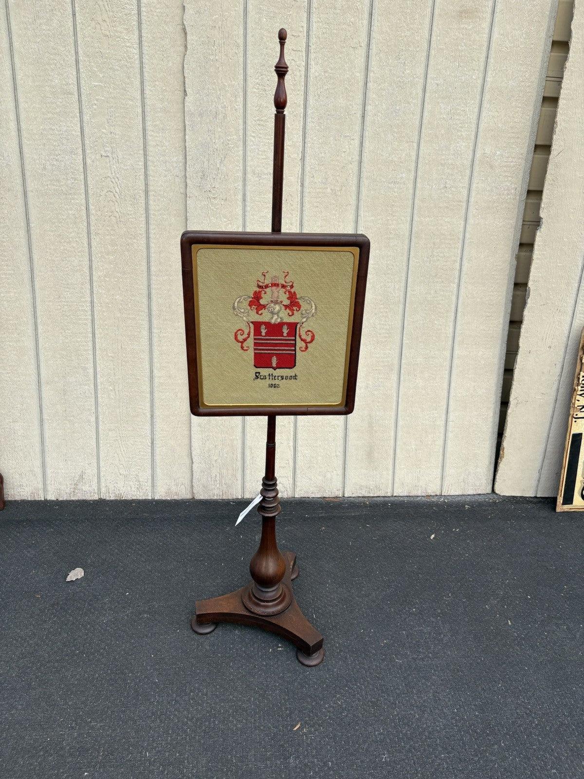66633 Antique Empire Needlepoint Fireplace Fire Screen