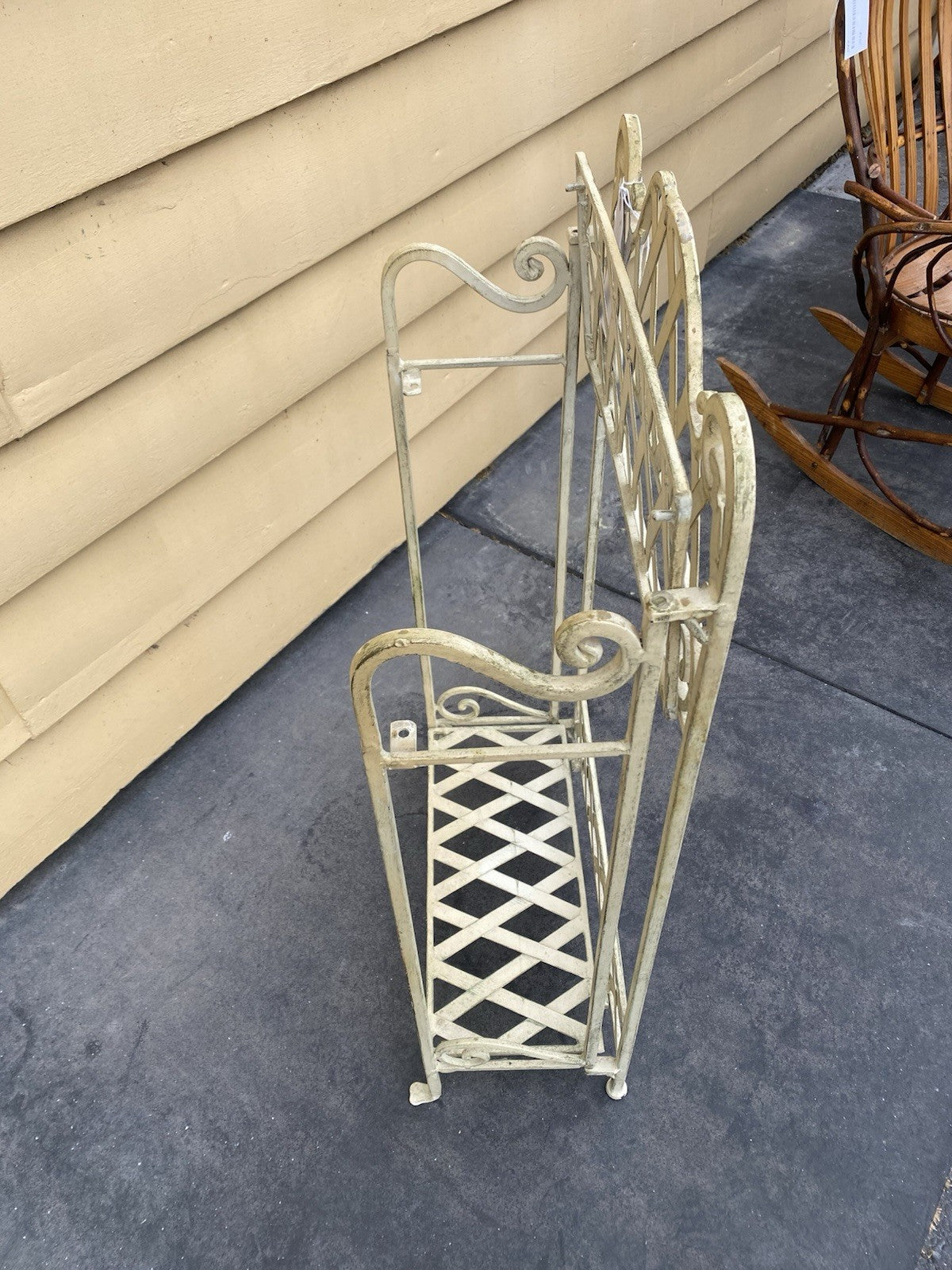 66414 Quality Iron Fold Up Bookcase Curio Plant Shelf