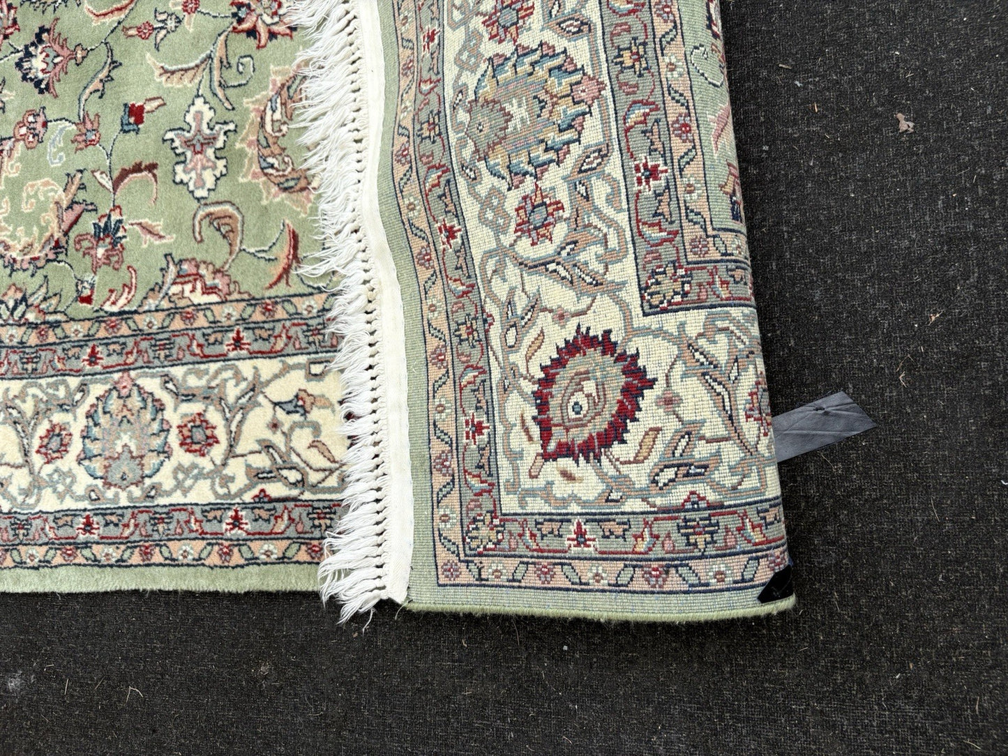 RUG 10: Oriental Carpet Rug SIZE 9' 6" x 6'