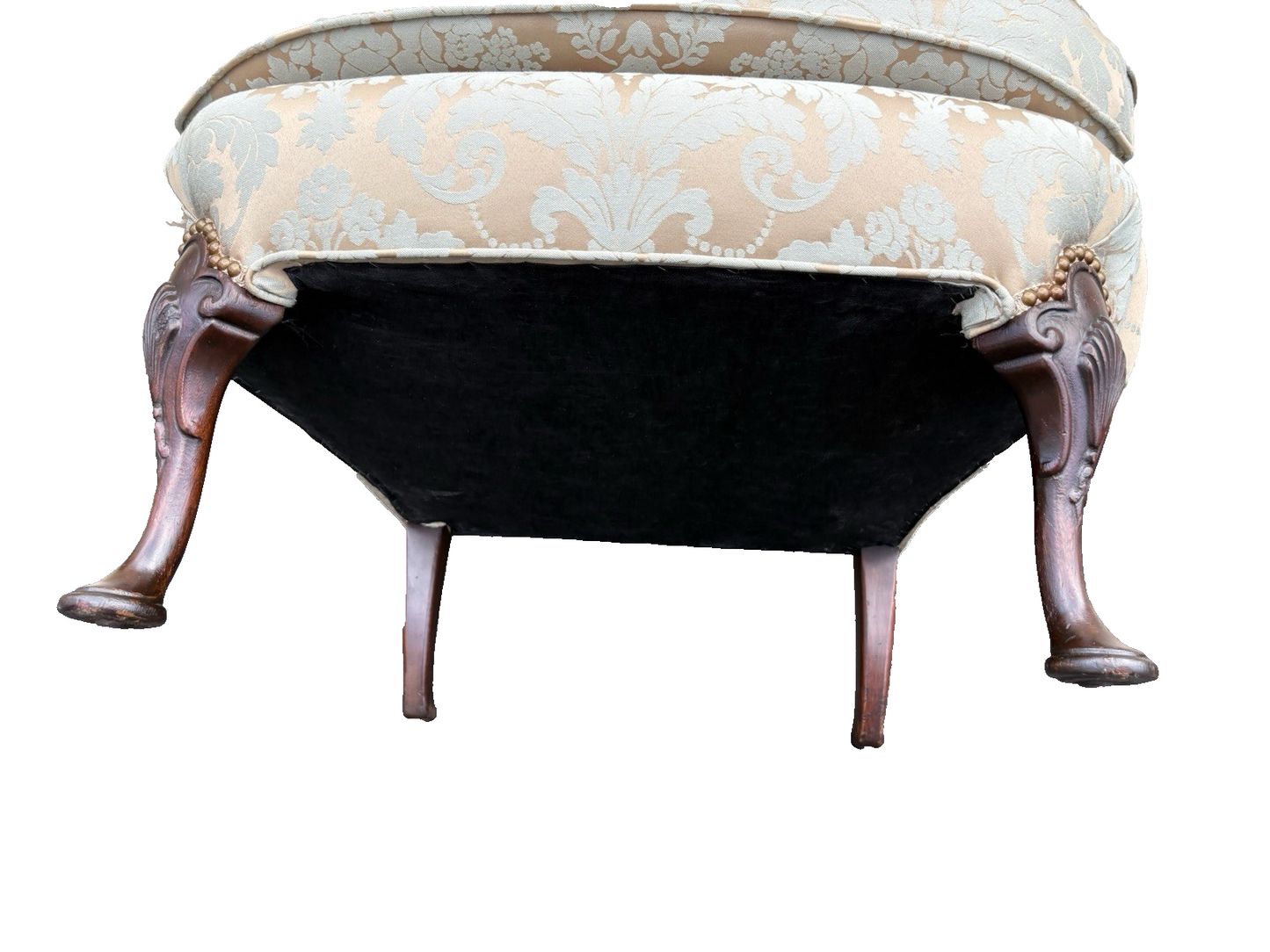 66866 Quality Queen Anne Wing Chair with Arm Covers