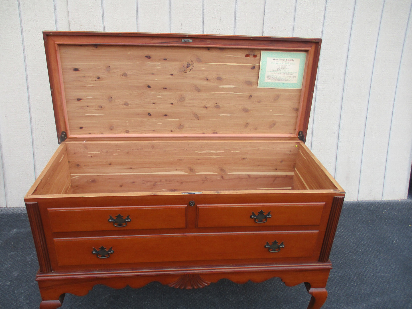 64354 Maple Queen Anne Cedar Lined Blanket Chest