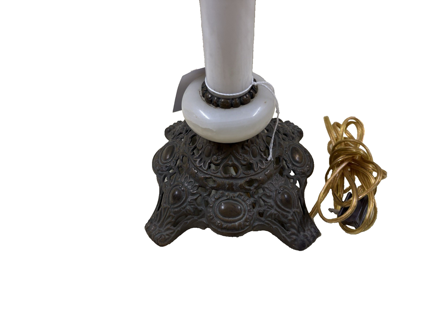 64951 Antique Victorian Oil Lamp with glass globe