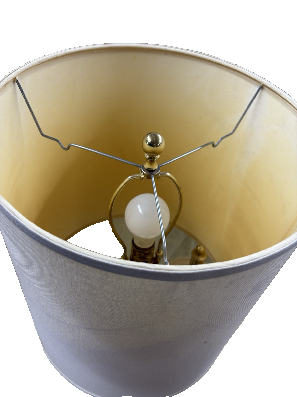66559 Lenox Quoizel Candelabra Table lamp Ivory & Gold Porcelain Solid Brass