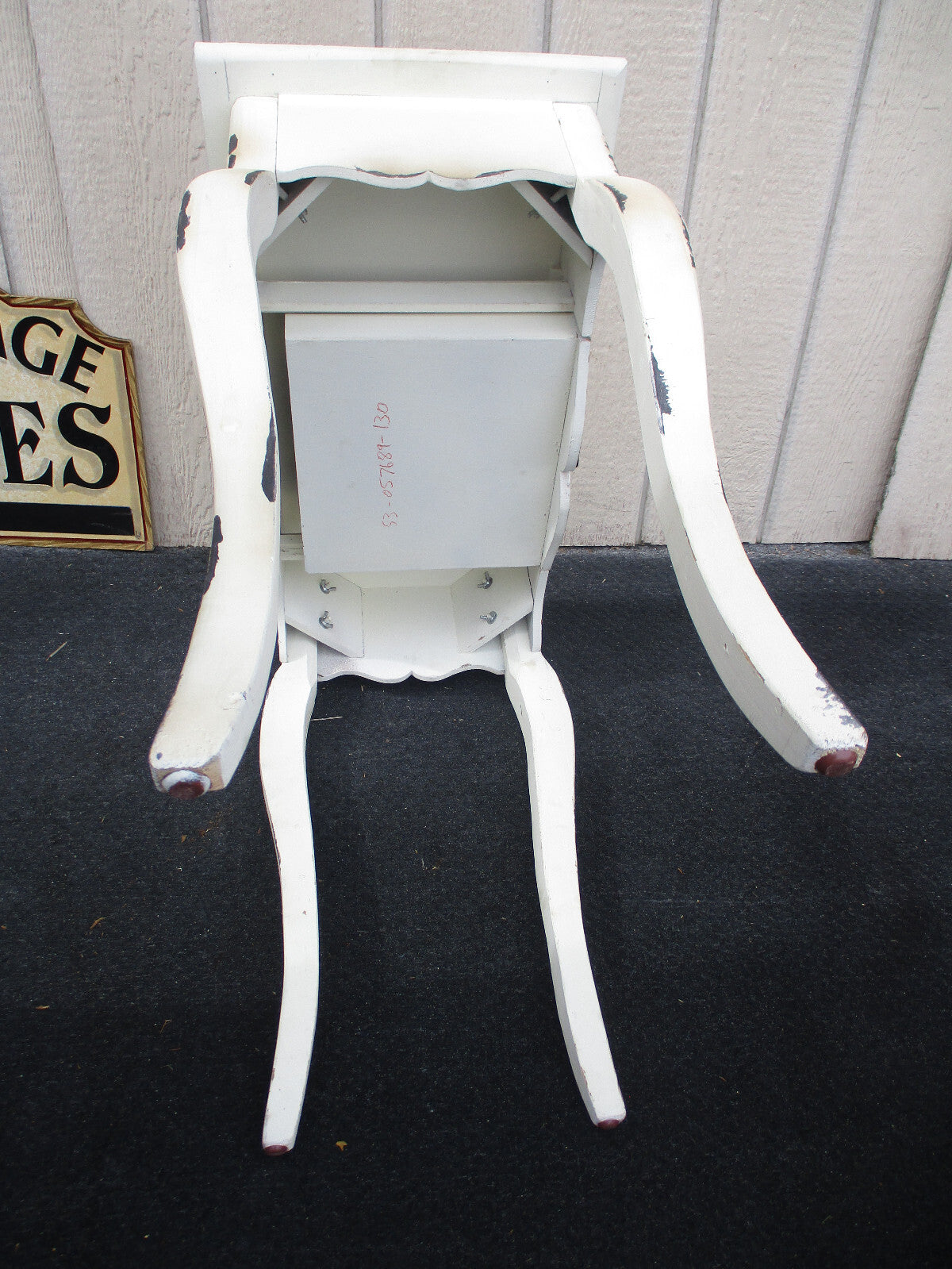 64249 Decorator White French Country Sofa Hall Table