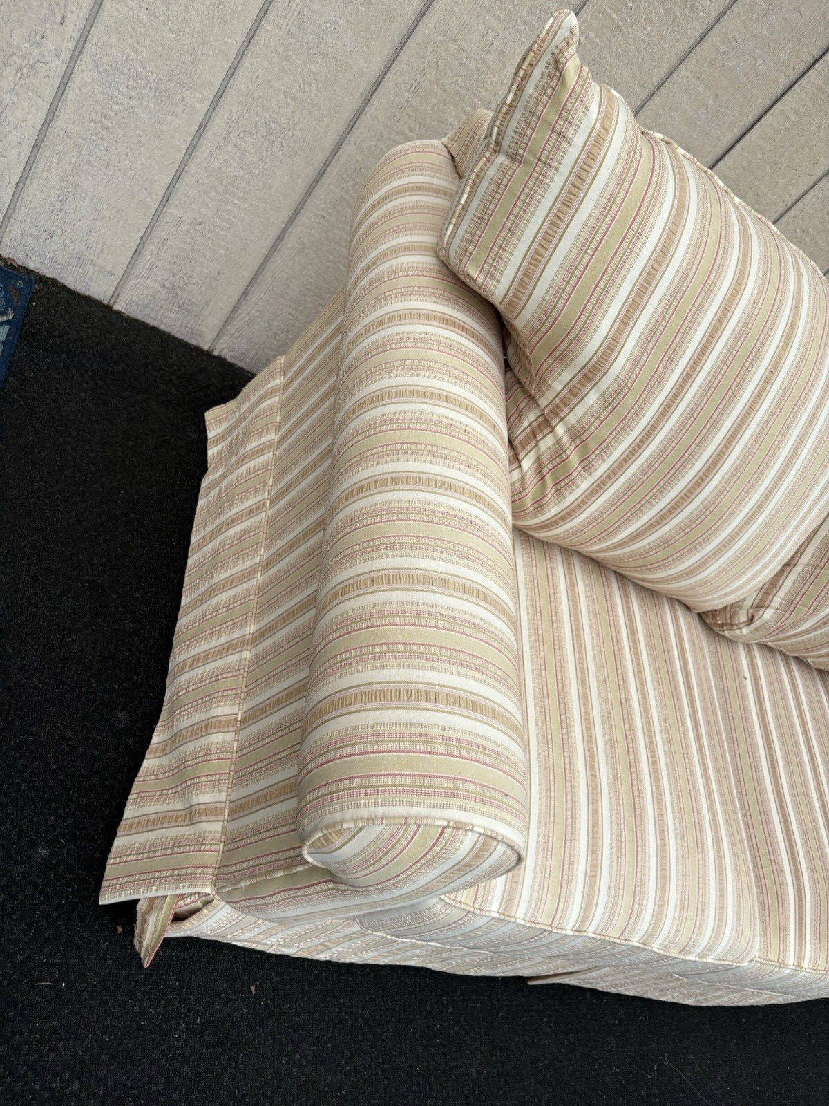 66861 + 66862 : PAIR KLAUSSNER Furniture Loveseat Sofa Chairs Very COMFORTABLE