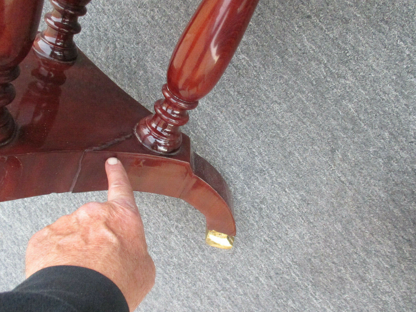 62616 Neoclassical Inlaid and Bronze Lamp Table Stand