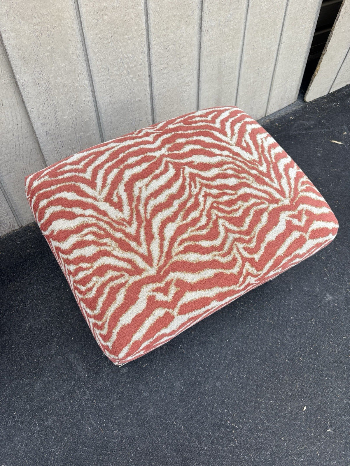 66787 Pair Modern Ottomans Bench Stool s