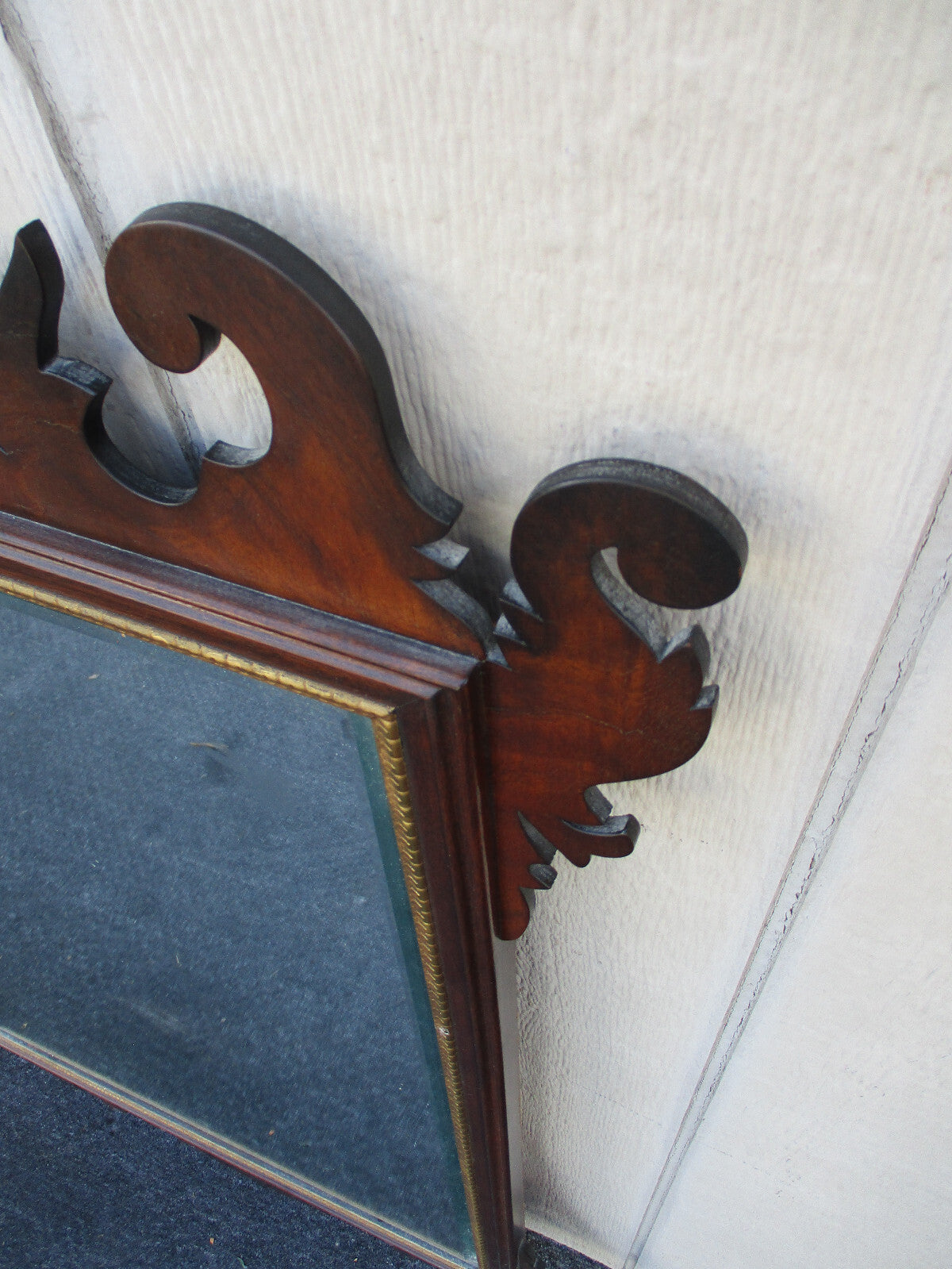 63573 HENKEL HARRIS Chippendale Burled Mahogany Mirror