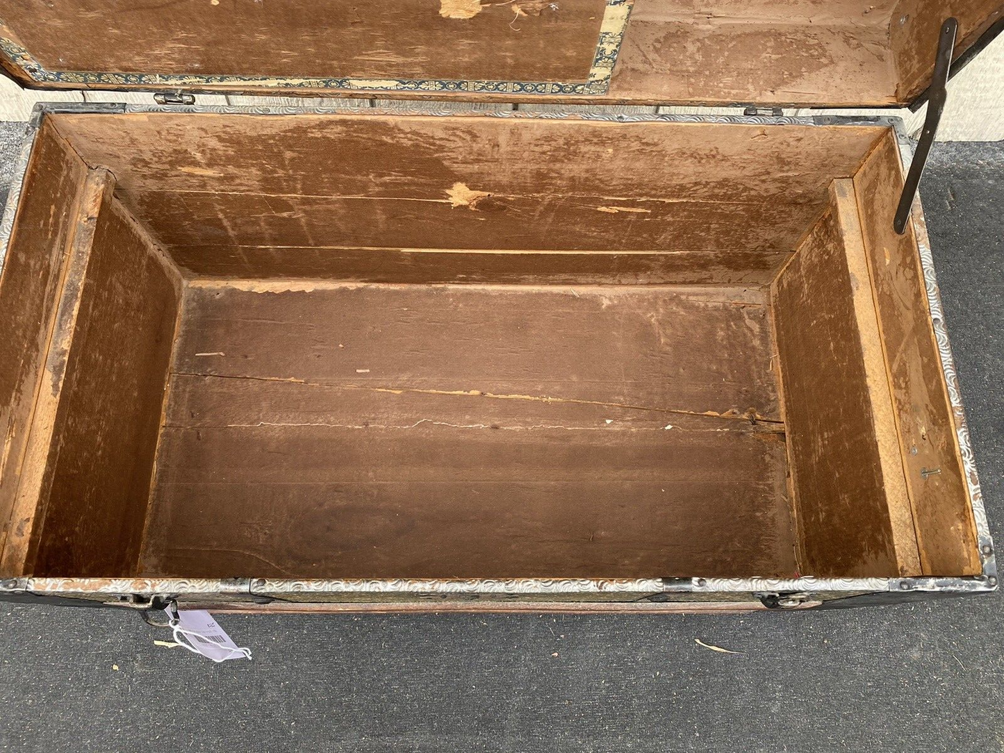 65518 Antique Dome Top Trunk Storage Chest