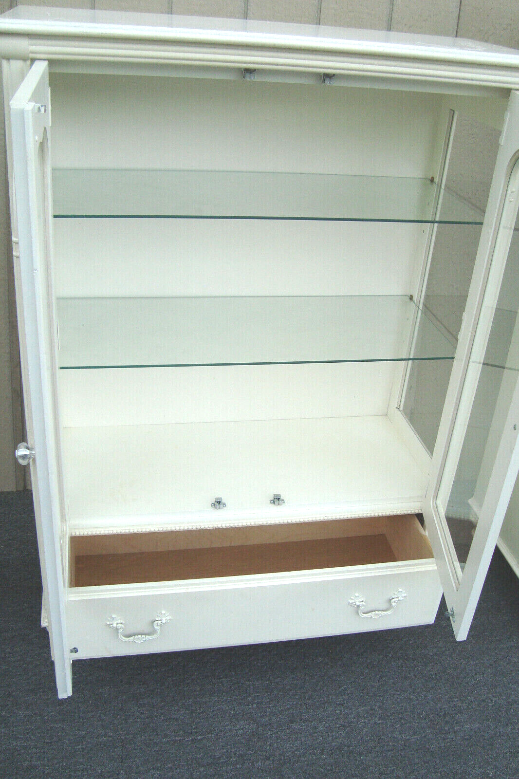 62077 Modern STANLEY Bookcase Curio Cabinet Factory Finish