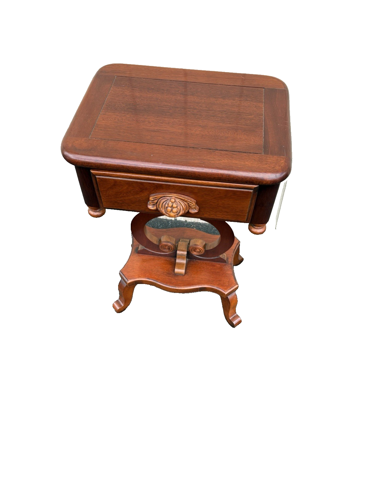 66727 Dixie Furniture Mahogany Dresser Chest Wood Carved Drawer Pulls