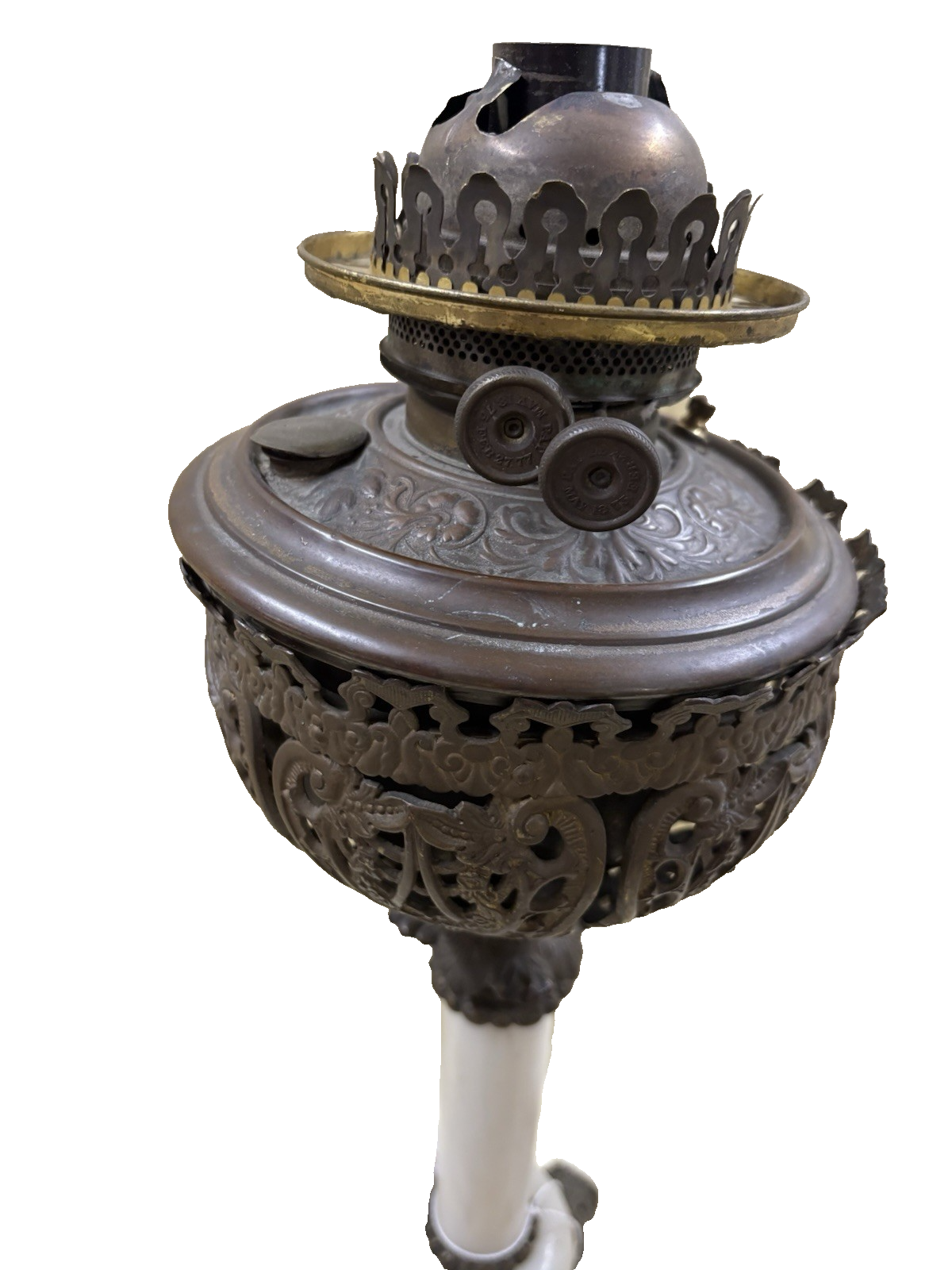 64951 Antique Victorian Oil Lamp with glass globe