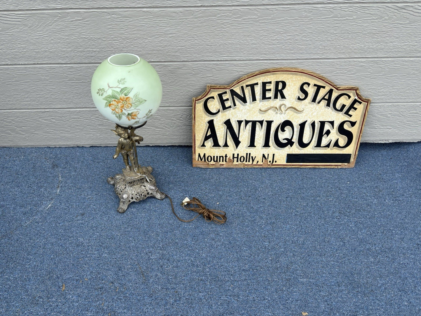 67003 Cherub Table Lamp with Glass Globe