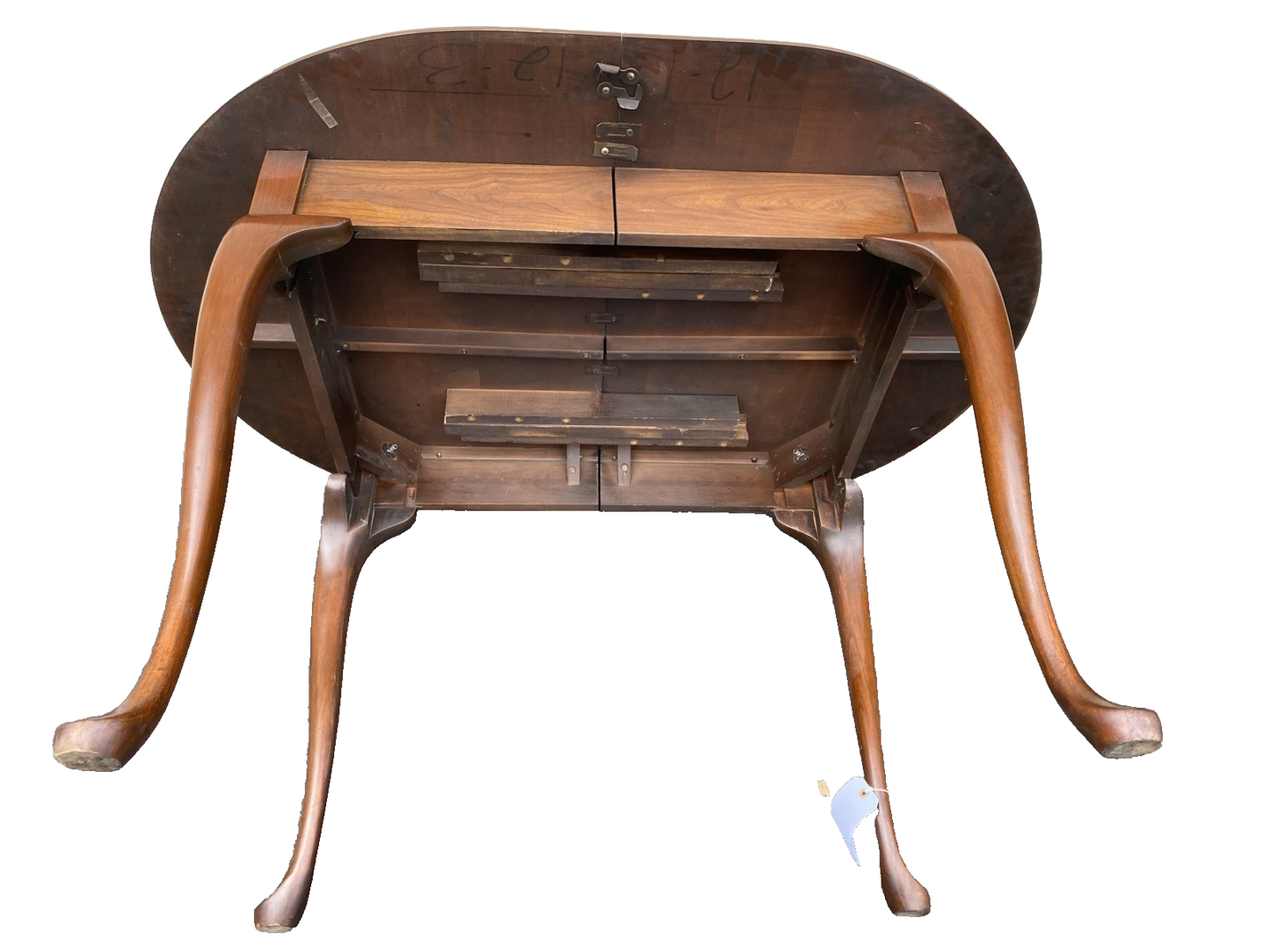 66517 Oval Cherry Queen Anne Dining Table w/ No leafs