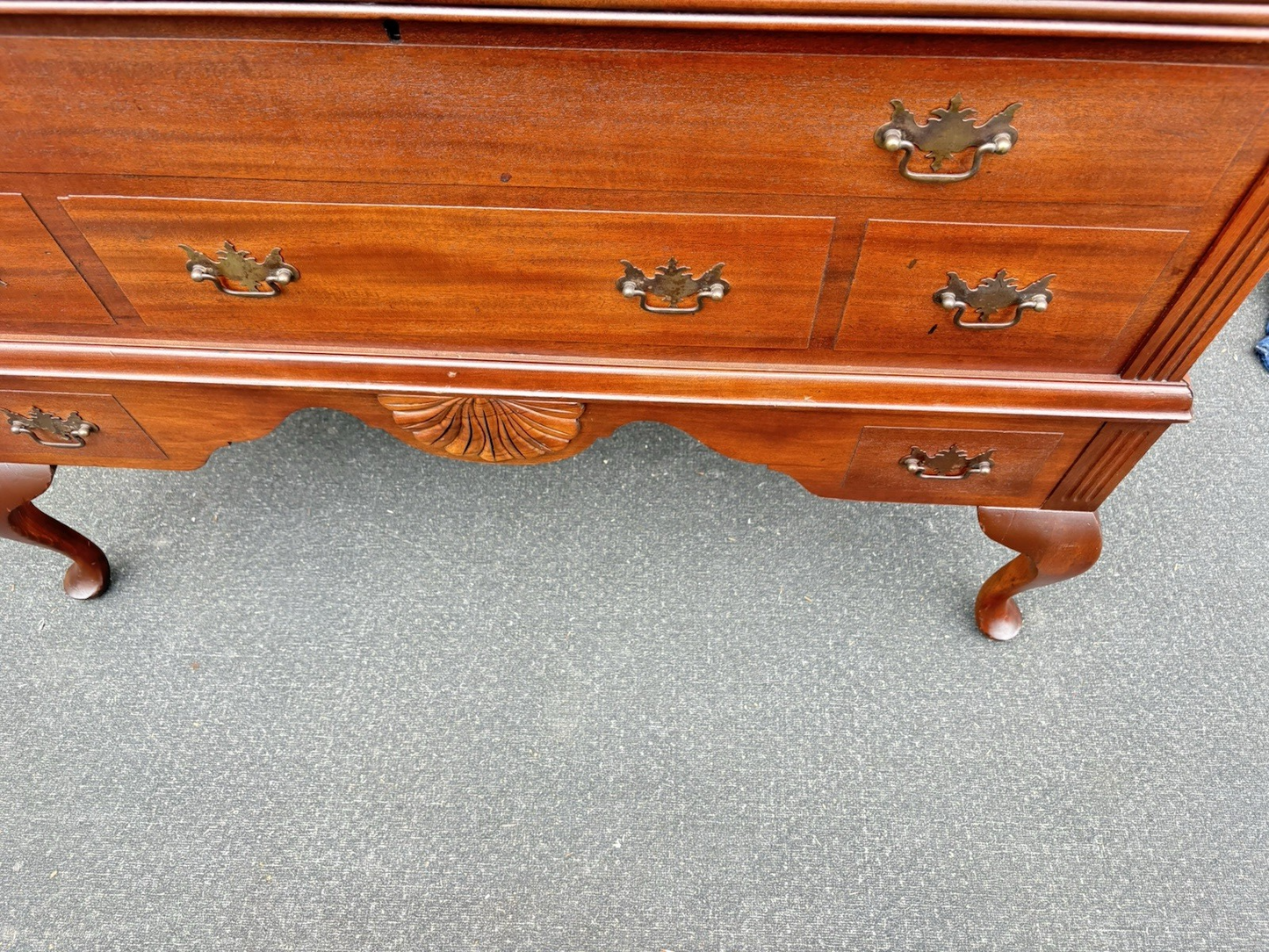 66786 Antique WEST BRANCH Mahogany Blanket Cedar Lined Storage chest